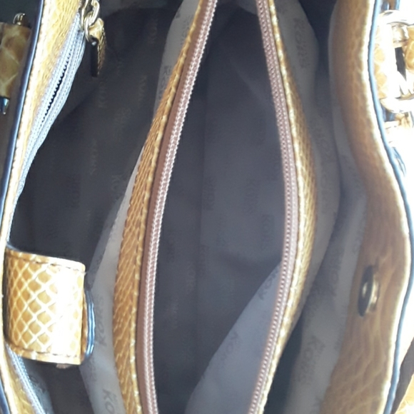 Handbag - Picture 6 of 7